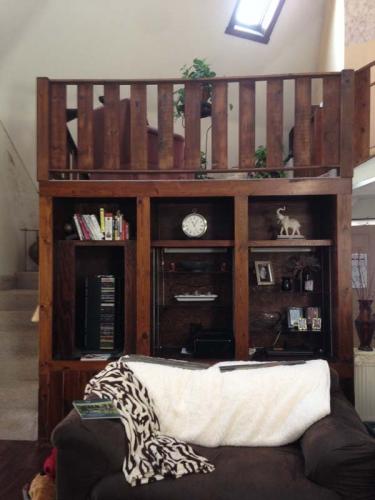 It's all in the details! When doing an interior job, we never overlook how impactful a simple banister could be. 